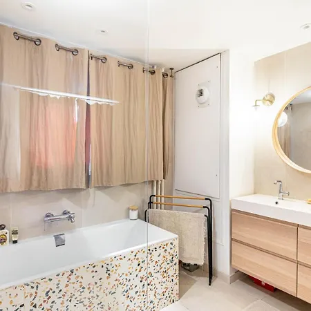 Guestready - Skyline Serenity Near Famous Hotspots * Parijs